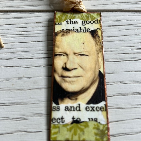 William Shatner Brass Bookmark - Picture 2 of 4